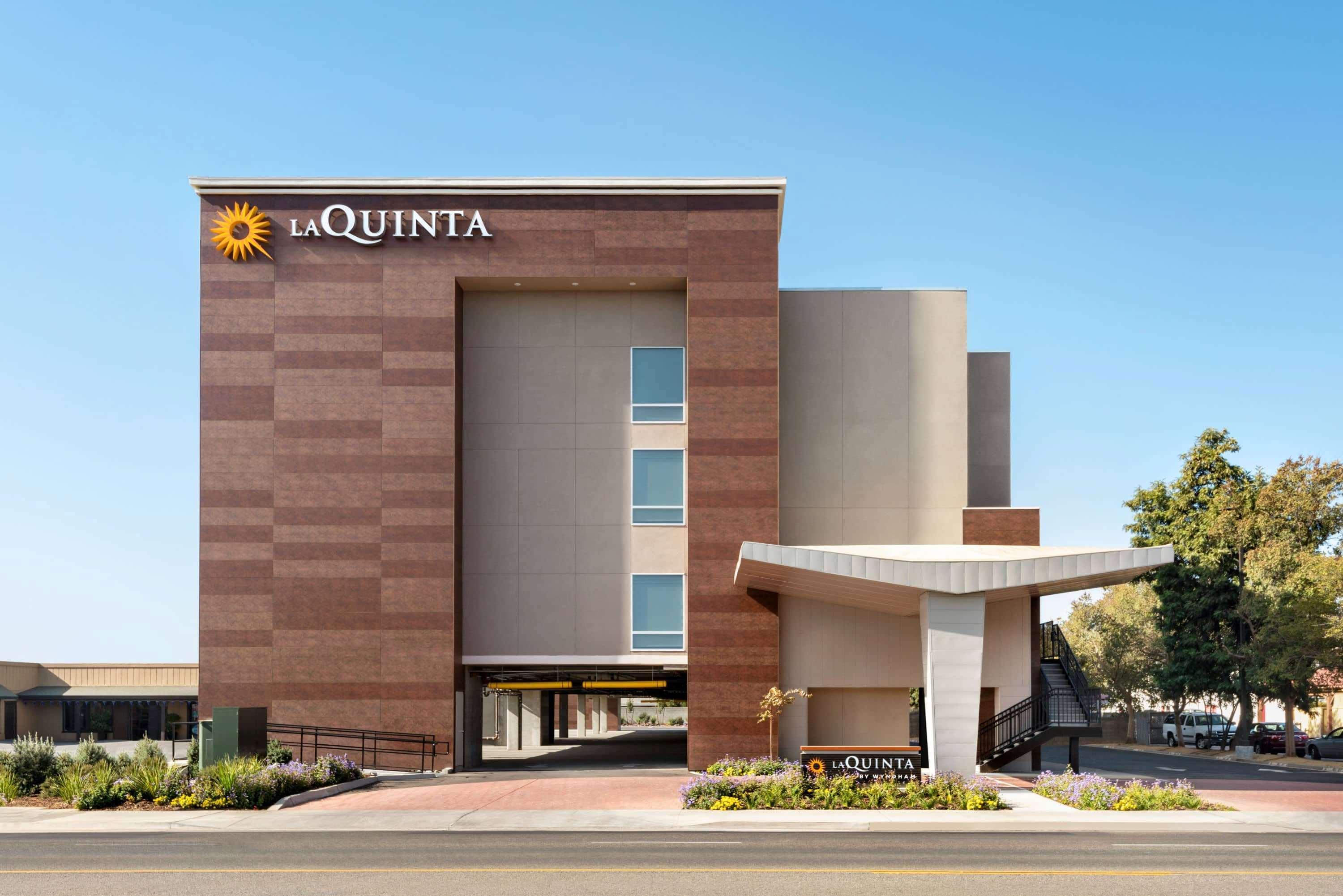 La Quinta By Wyndham Clovis Ca Hotel Exterior photo